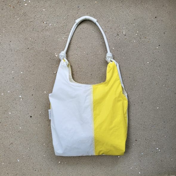 YELLOW – WHITE HANDBAG SEASHOPPER