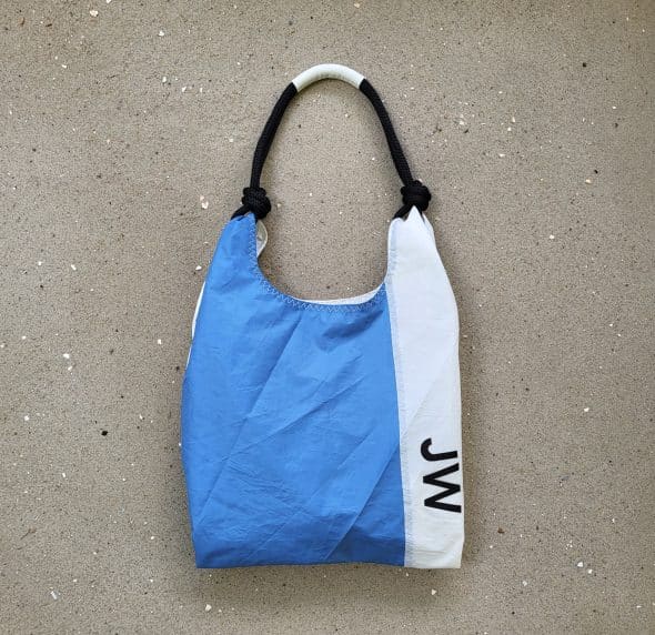 WHITE BLUE SAIL BAG SEASHOPPER