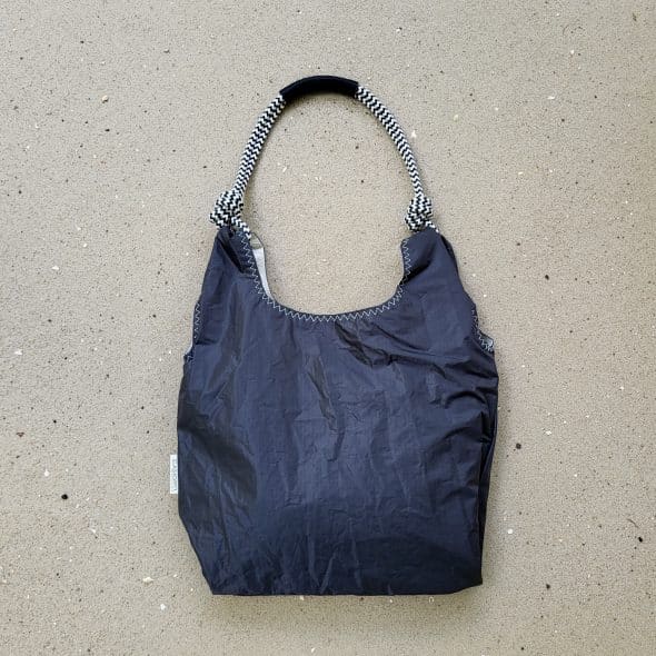 BLACK HANDBAG SEASHOPPER