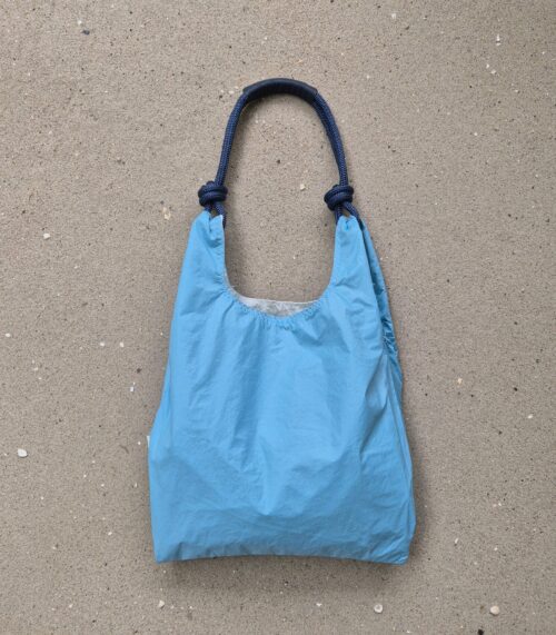 Błękitna torba handmade – żeglarski styl na prezent dla żeglarki.