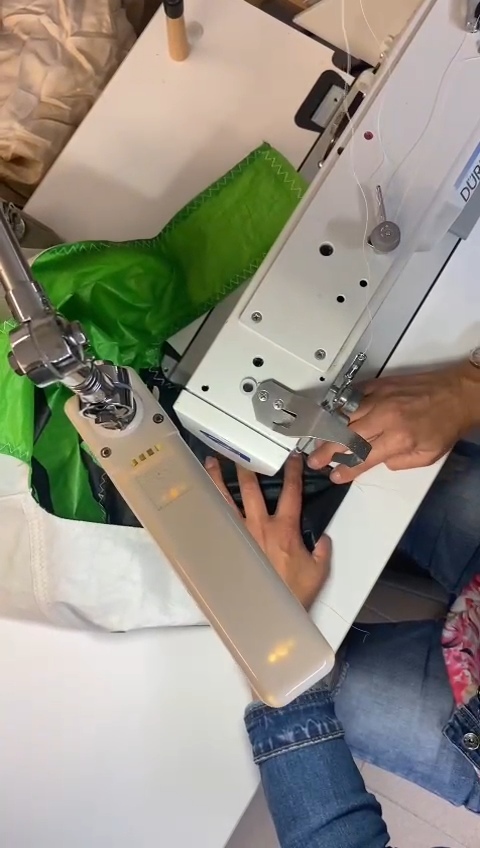 Szycie toreb z żagli