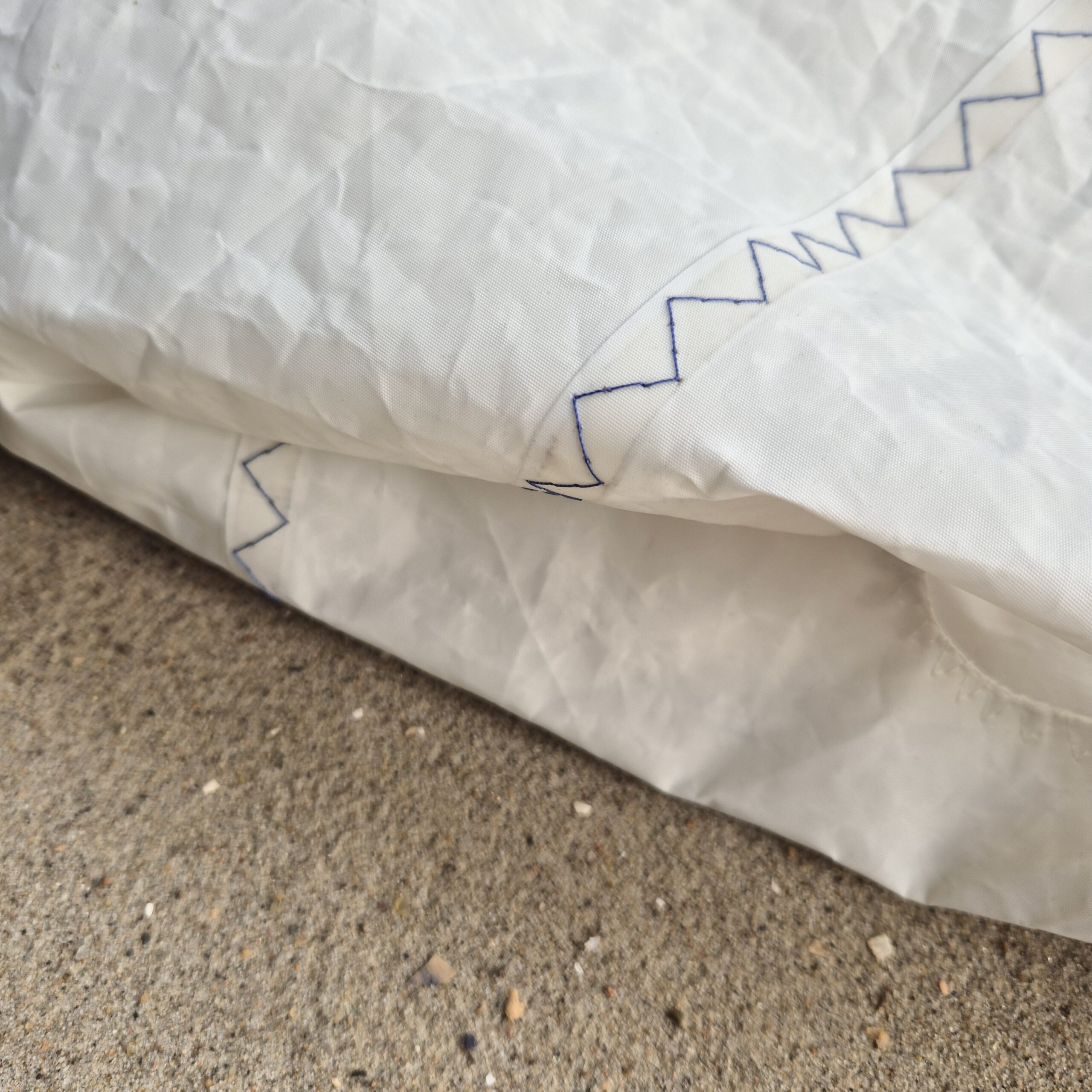 Torba z białych żagli