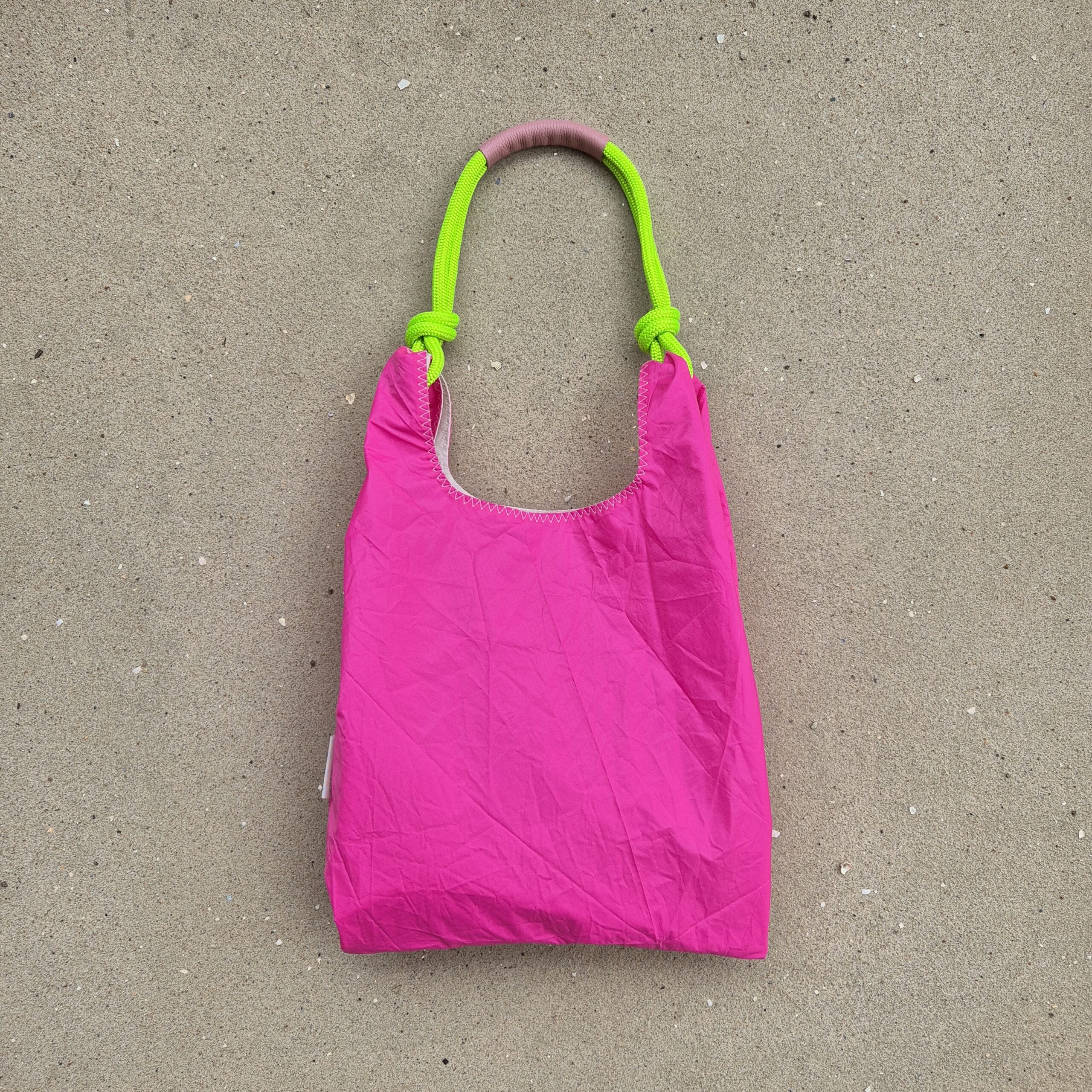 Pink sail bag SeaShopper