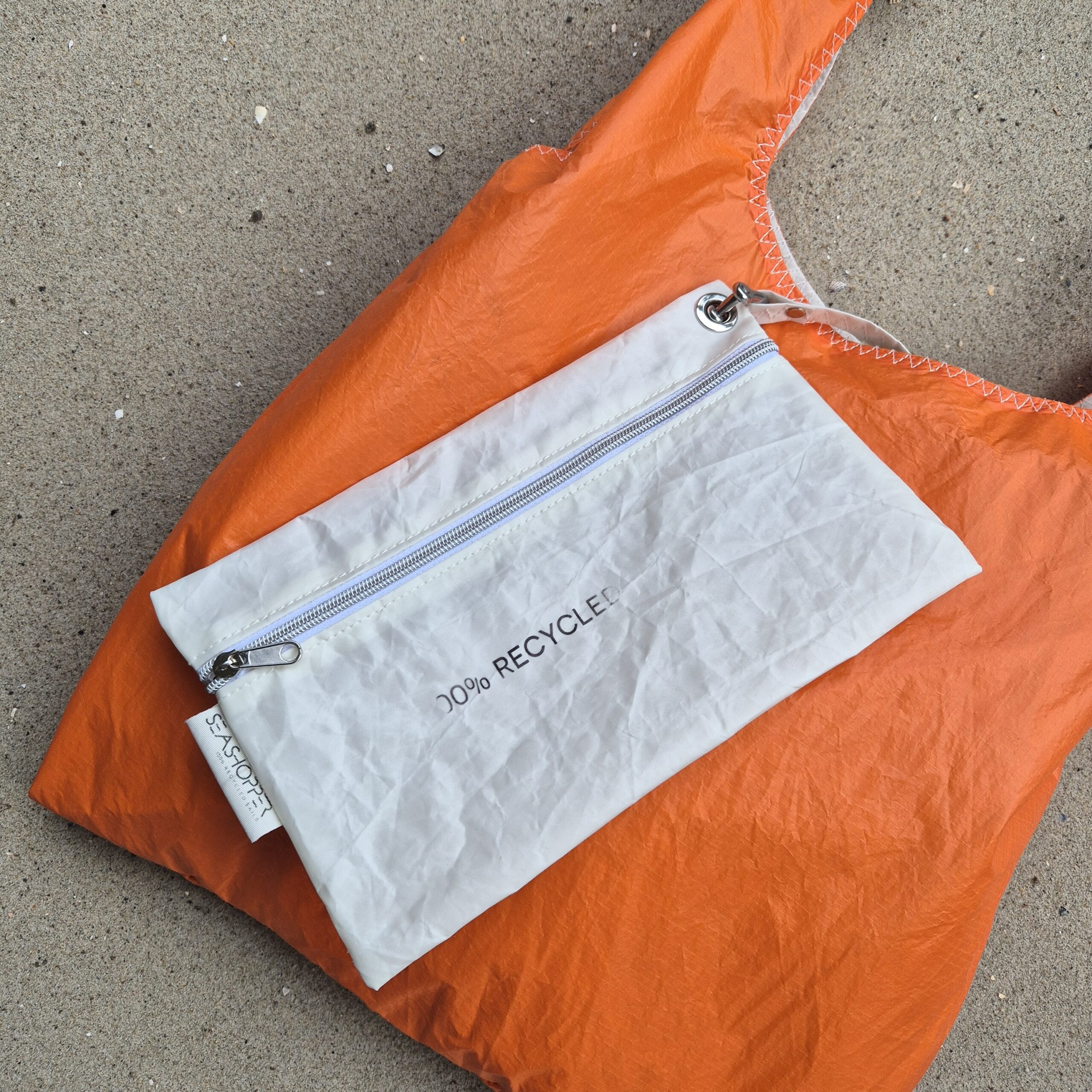 Pomarańczowa torba z saszetką